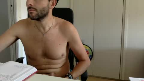 Snapshot of hhombre chatting on 9, 7, 2026 hhombre online show from 9, 7, 2026