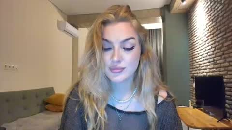 Snapshot of hi_lina chatting on 25, 6, 2026 Hi lina online show from 25, 6, 2026