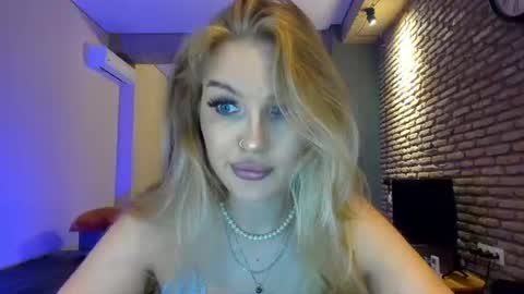 Snapshot of hi_lina chatting on 27, 6, 2026 Hi lina online show from 27, 6, 2026