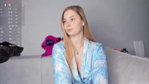 Snapshot of hidden_charm chatting on 22, 2, 2026 Elizabeth online show from 22, 2, 2026