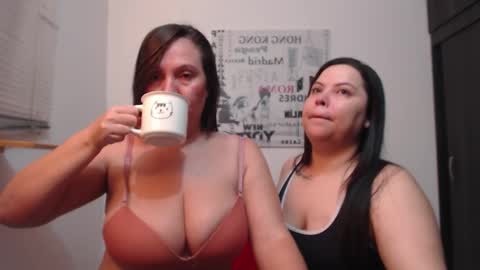 Snapshot of hidden_tinna chatting on 16, 2, 2026 Tinna online show from 16, 2, 2026