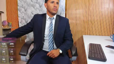 Snapshot of hiddenoffice chatting on 28, 3, 2026 George online show from 28, 3, 2026