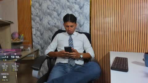 Snapshot of hiddenoffice chatting on 29, 3, 2026 George online show from 29, 3, 2026