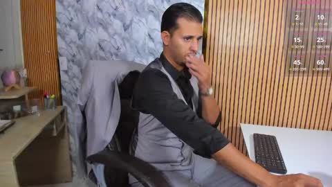 Snapshot of hiddenoffice chatting on 4, 4, 2026 George online show from 4, 4, 2026