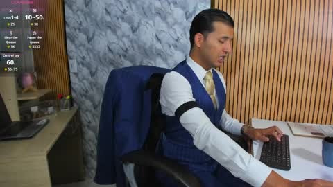 Snapshot of hiddenoffice chatting on 7, 4, 2026 George online show from 7, 4, 2026