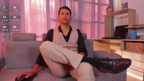 Snapshot of hiddenoffice chatting on 21, 4, 2026 George online show from 21, 4, 2026