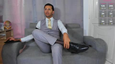 Snapshot of hiddenoffice chatting on 23, 4, 2026 George online show from 23, 4, 2026