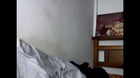 Snapshot of hideonbush051 chatting on 16, 4, 2026 hideonbush online show from 16, 4, 2026