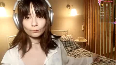 Snapshot of hienrebeck chatting on 18, 12, 2025 May online show from 18, 12, 2025