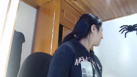 hilaril18 online show from 24, 10, 2025