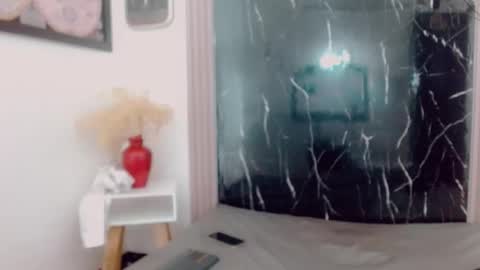 Snapshot of hilary_avilan chatting on 14, 4, 2026 Hilary Avilan online show from 14, 4, 2026