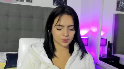 hilary_tailor online show from 5, 4, 2026