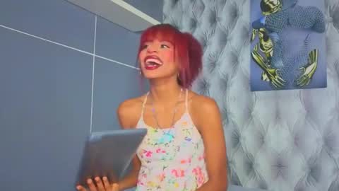 Snapshot of hillary_banks__ chatting on 10, 9, 2025 Hillary online show from 10, 9, 2025