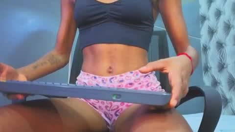 Snapshot of hillary_banks__ chatting on 12, 9, 2025 Hillary online show from 12, 9, 2025