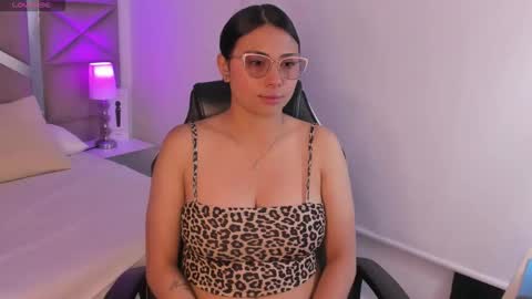 Snapshot of himari53 chatting on 1, 5, 2026 himari53 online show from 1, 5, 2026
