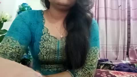 himuhimu22 online show from 5, 3, 2025