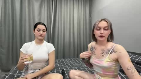 Snapshot of hina_uwu chatting on 3, 12, 2025 Hina online show from 3, 12, 2025