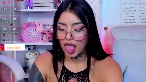 Snapshot of hinataweed01 chatting on 25, 2, 2025  Karol  Independent Model online show from 25, 2, 2025