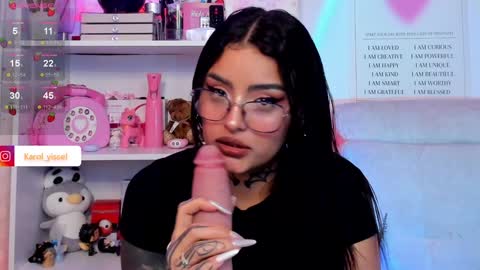 Snapshot of hinataweed01 chatting on 26, 2, 2025  Karol  Independent Model online show from 26, 2, 2025