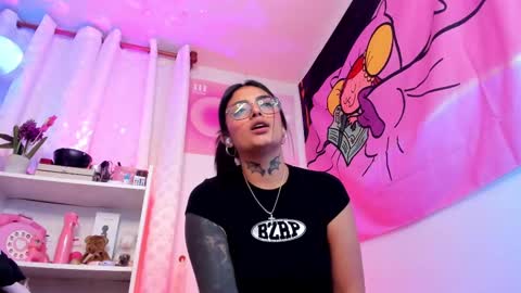 Snapshot of hinataweed01 chatting on 8, 3, 2025  Karol  Independent Model online show from 8, 3, 2025