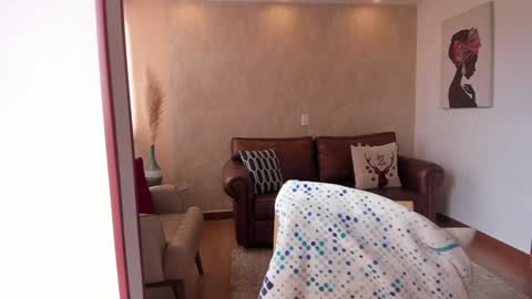 Hinnata online show from 23, 1, 2025