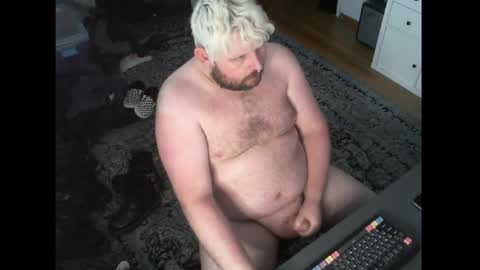 Snapshot of hipguy91 chatting on 7, 5, 2026 hipguy91 online show from 7, 5, 2026