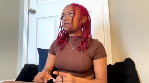 Snapshot of hippieangelbabi chatting on 27, 2, 2025 angelbabi online show from 27, 2, 2025