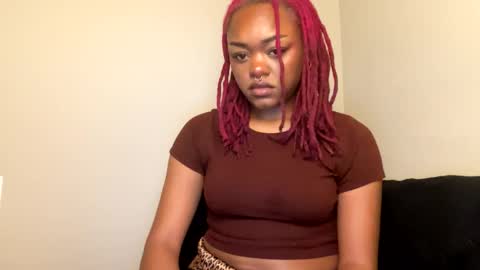 Snapshot of hippieangelbabi chatting on 5, 3, 2025 angelbabi online show from 5, 3, 2025