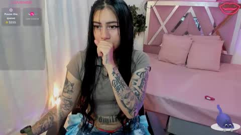 Snapshot of hisis_tay chatting on 5, 10, 2025 hisis online show from 5, 10, 2025