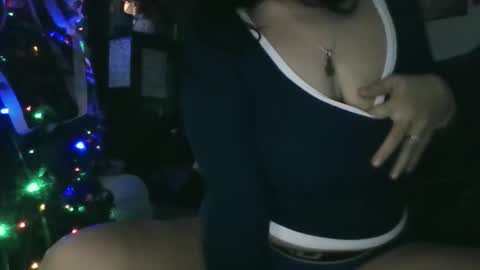 Snapshot of hisnotyours chatting on 20, 12, 2025 Grace online show from 20, 12, 2025