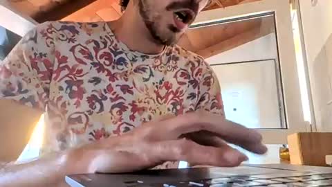 hitmenoww online show from 23, 7, 2026