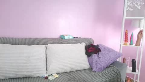 hiyakasudere_ online show from 24, 11, 2025