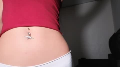 Snapshot of hoaarisa chatting on 15, 4, 2026 Sofia online show from 15, 4, 2026