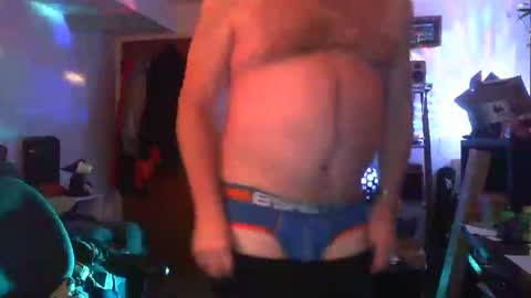 Snapshot of hobbes80 chatting on 31, 12, 2024 hobbes80 online show from 31, 12, 2024