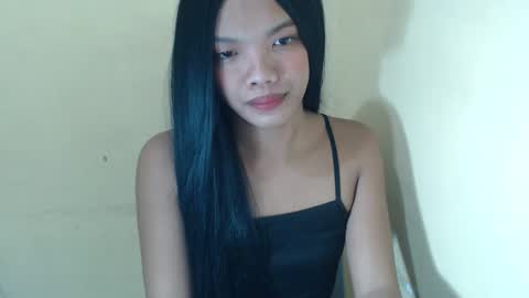 Snapshot of hoelyguine chatting on 8, 2, 2026 Guinevere3 online show from 8, 2, 2026