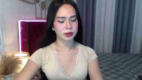 Snapshot of hoelymolly chatting on 21, 4, 2026 hoelymolly online show from 21, 4, 2026