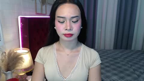Snapshot of hoelymolly chatting on 21, 4, 2026 hoelymolly online show from 21, 4, 2026
