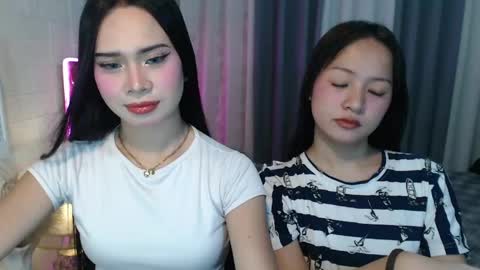 Snapshot of hoelymolly chatting on 25, 4, 2026 hoelymolly online show from 25, 4, 2026