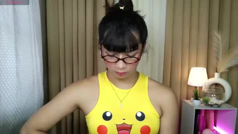 Snapshot of hoelymorri chatting on 12, 1, 2026 Hoelymorri online show from 12, 1, 2026