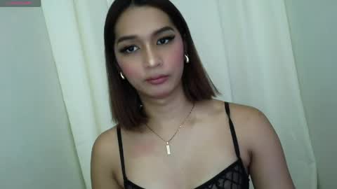 Snapshot of hoelymorri chatting on 4, 4, 2026 Hoelymorri online show from 4, 4, 2026