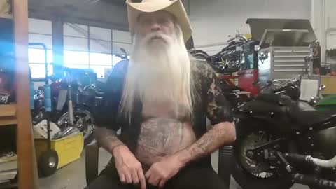 Hogschlong63 online show from 2, 11, 2025