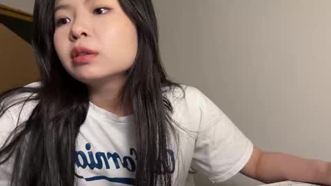 Snapshot of hola_sunflower chatting on 24, 9, 2025 amy online show from 24, 9, 2025