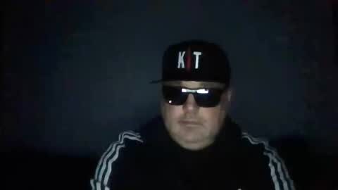 Snapshot of holden_minutz chatting on 8, 4, 2026 holden_minutz online show from 8, 4, 2026