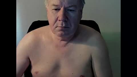 Snapshot of holgerhb53 chatting on 4, 3, 2025 Holger online show from 4, 3, 2025