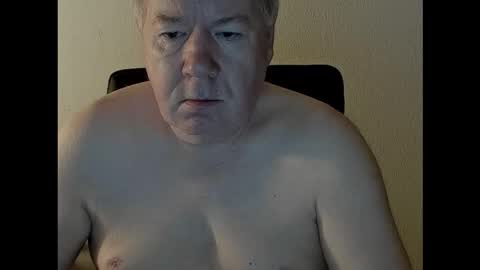 Snapshot of holgerhb53 chatting on 16, 9, 2025 Holger online show from 16, 9, 2025