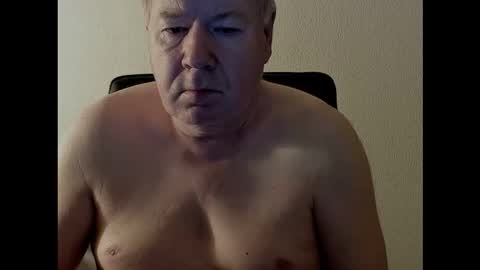 Snapshot of holgerhb53 chatting on 17, 9, 2025 Holger online show from 17, 9, 2025