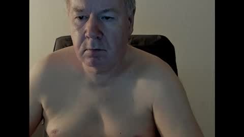 Snapshot of holgerhb53 chatting on 2, 10, 2025 Holger online show from 2, 10, 2025