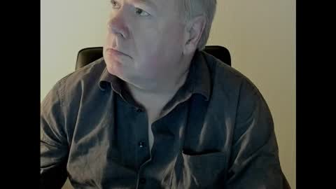 Snapshot of holgerhb53 chatting on 29, 10, 2025 Holger online show from 29, 10, 2025