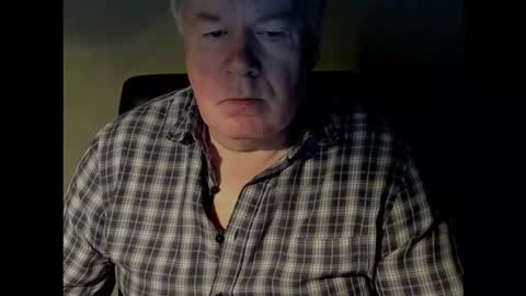 Snapshot of holgerhb53 chatting on 14, 11, 2025 Holger online show from 14, 11, 2025