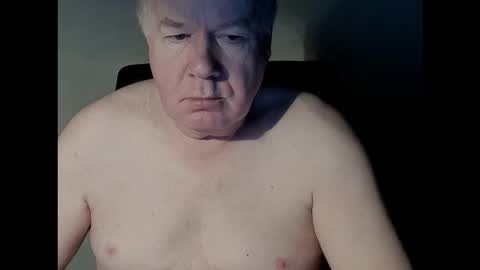 Snapshot of holgerhb53 chatting on 22, 11, 2025 Holger online show from 22, 11, 2025